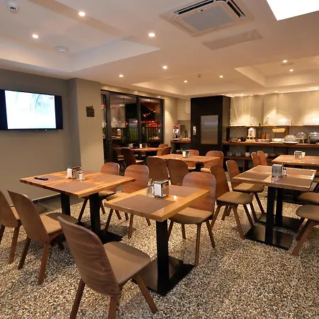 Alexandar Ii Hotell 4*