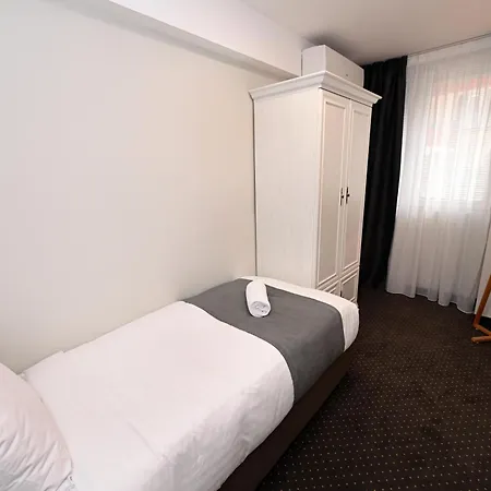 Alexandar Ii Hotel Escópia