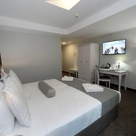 Hotel Alexandar Ii