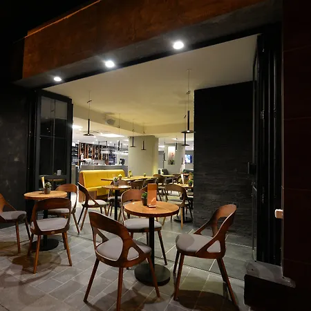 Alexandar Ii Hotel Escópia