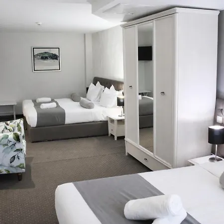 Alexandar Ii Hotel