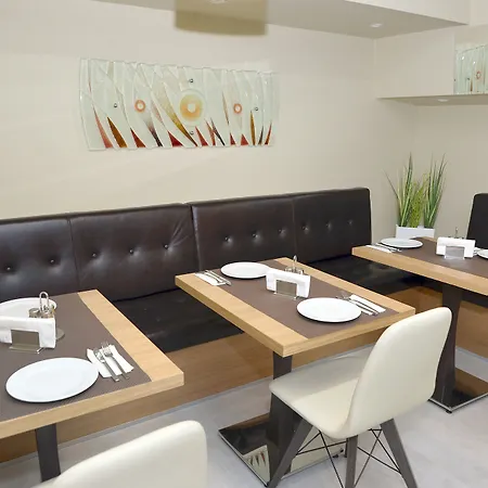 Hotel Alexandar Ii 4*